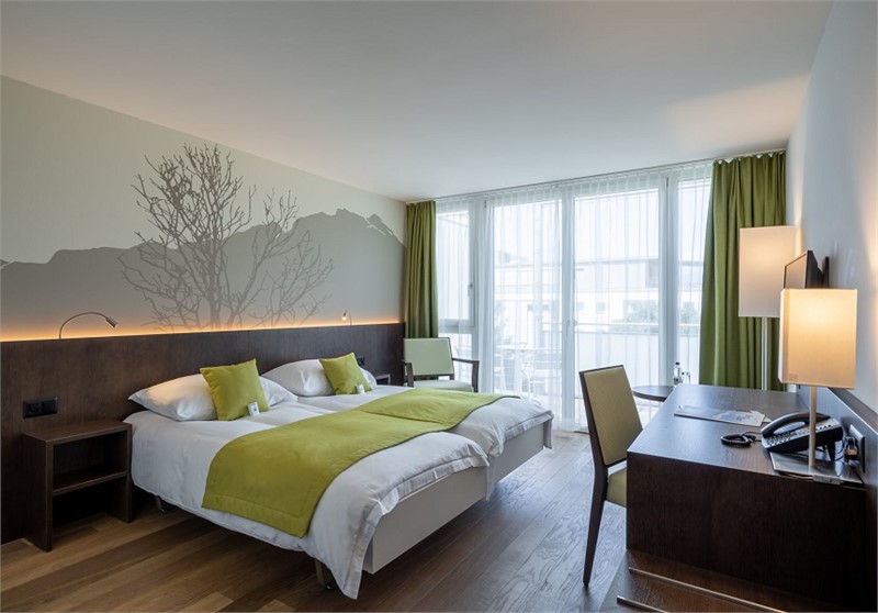 Hotel Artos Interlaken - Doppelzimmer - MAMO Photography - Seminarhotelsschweiz - MICE Service Group
