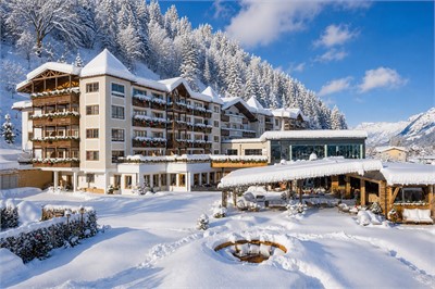 Sport- und Familienresort Alpenblick - Au&szlig;enansicht - Seminarhotels Schweiz - MICE Service Group